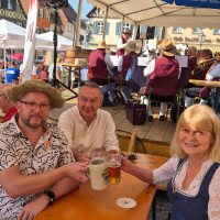 Sabine Gross, Dieter Leicht und Holger Jakob auf dem Bierbrauerfest in Bad Staffelstein
